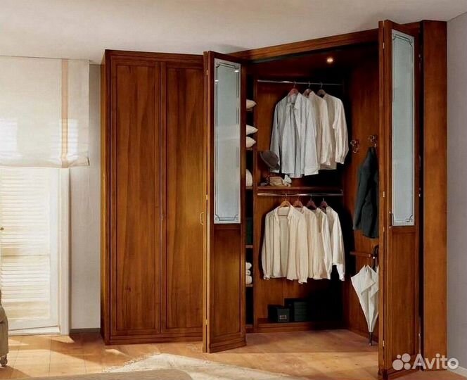 Угловой шкаф