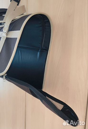 Переноска для кошек или мелких собак