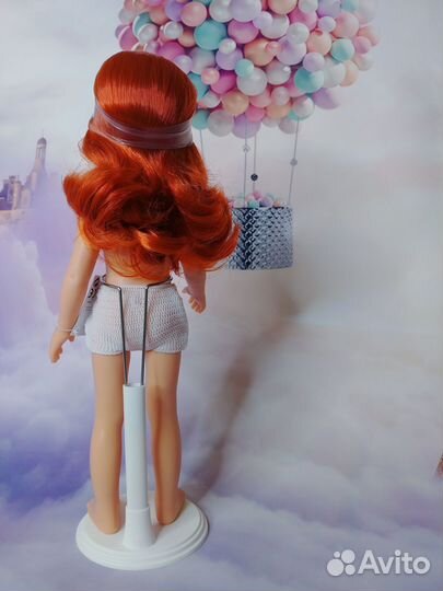 Подставка для куклы ростом до 35 см