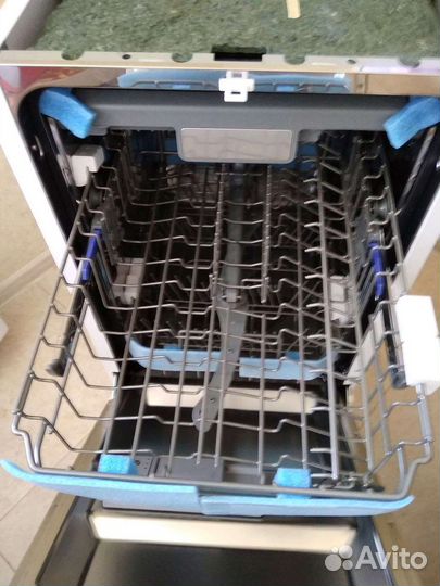 Посудомоечная машина Candy Brava cdih 2D1047