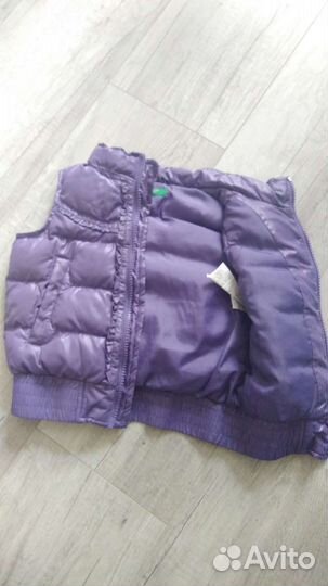 Вещи на девочку (жилетка и полуботинки)