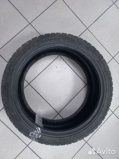 Продам зимнюю резину Бриджстоун blizzak 4 штуки