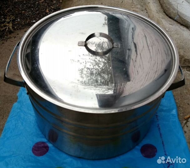 Кастрюля с крышкой из нержавейки vsmpo 15 л.,новая