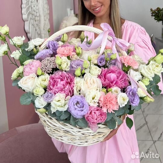 Цветы в корзине. Букеты с Доставкой