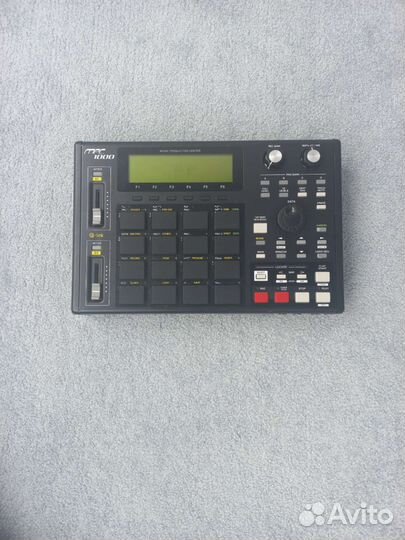 Akai mpc 1000