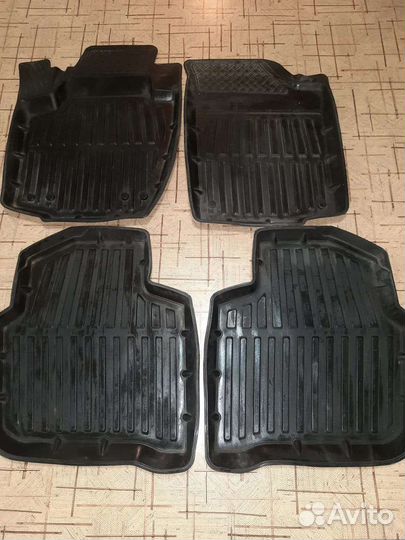 Автомобильные коврики резиновые Skoda rapid