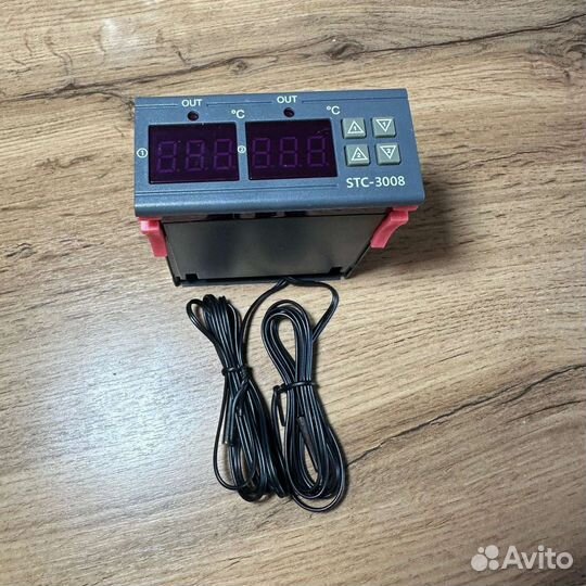 Терморегулятор термостат STC-3008 10А 220В новый