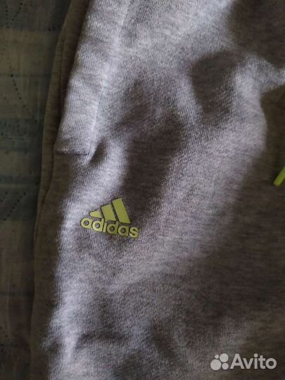 Спортивные штаны adidas