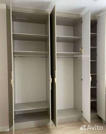 Шкаф в квартиру