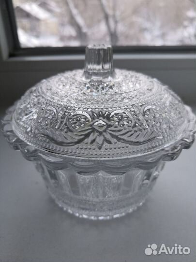 Сахарница с крышкой рифленое ажурное стекло СССР