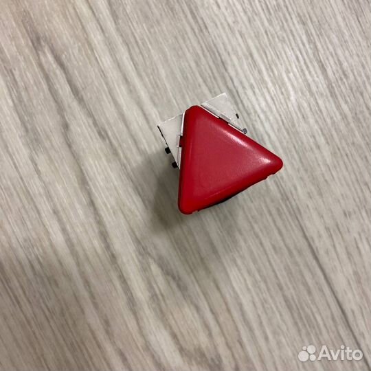 Кнопка аварийки Volkswagen