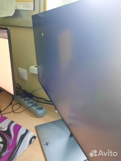 Монитор HP Z27u G3 QHD Display