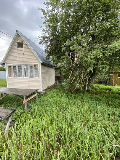 Дача 20 м² на участке 4 сот.