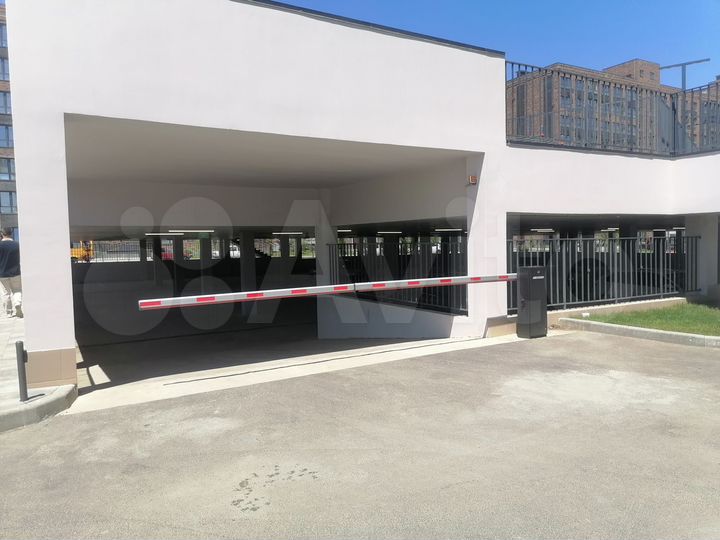Машиноместо, 14 м²