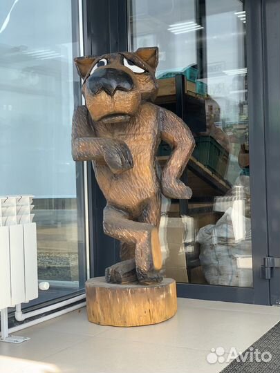 Фигура из сибирского кедра Волк (большой)