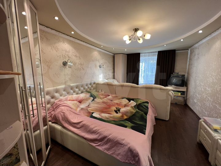 4-к. квартира, 81,8 м², 2/2 эт.