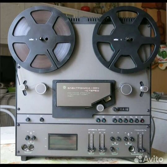 Катушечный магнитофон электроника 004