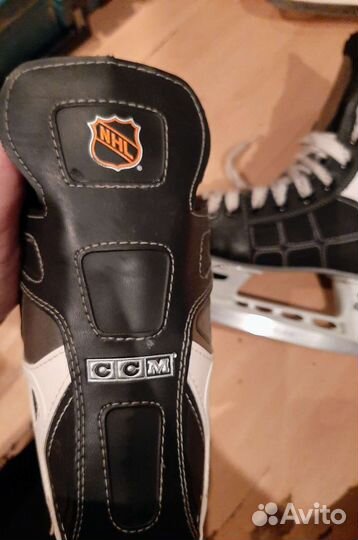 Коньки хоккейные