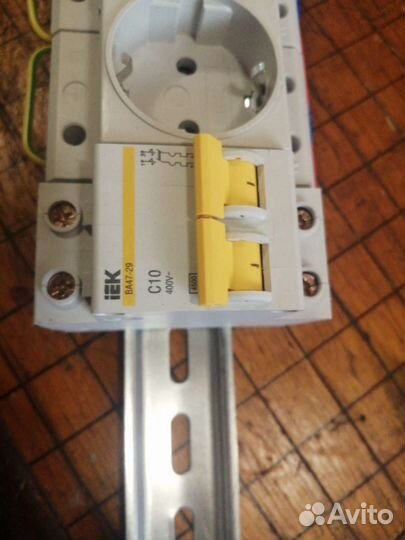 Блок силовых розеток iek нем. ст с автомат.выключ