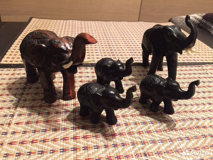 Статуэтка слон из дерева