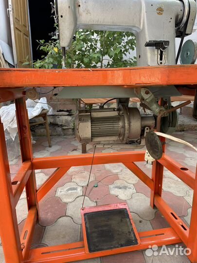 Промишленая швейная машинка прямострочка