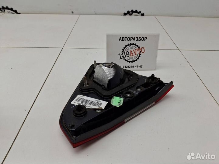 Фонарь задний внутренний левый Nissan Terrano (D1