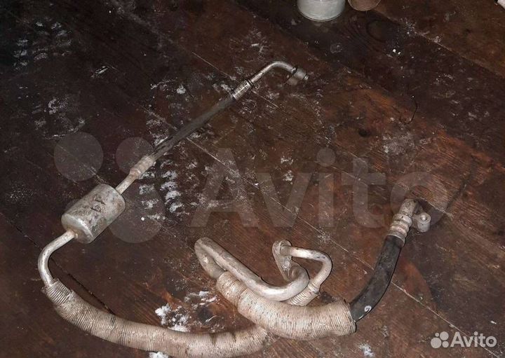 Трубка кондиционера Kia Carens рест. 2006