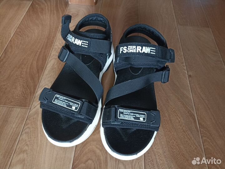 Сандалии женские 38 размер