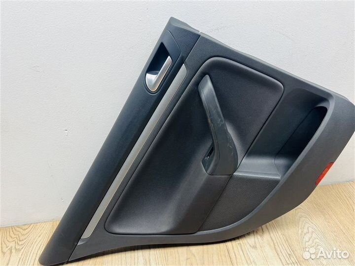 Обшивка двери задняя левая Volkswagen Jetta 5 BVY
