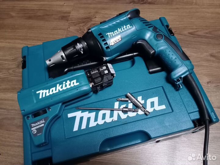 Шуруповерт Makita FS4000JX2
