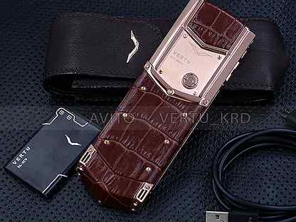 Vertu Signature S Design Yellow Gold, 4 ГБ