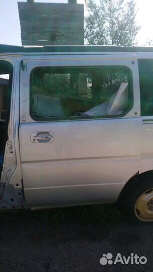 Дверь Honda Stepwgn RF1