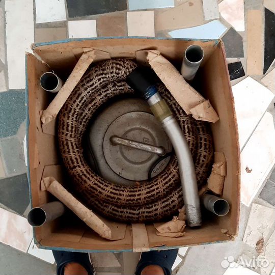 Ретро пылесос Уралец