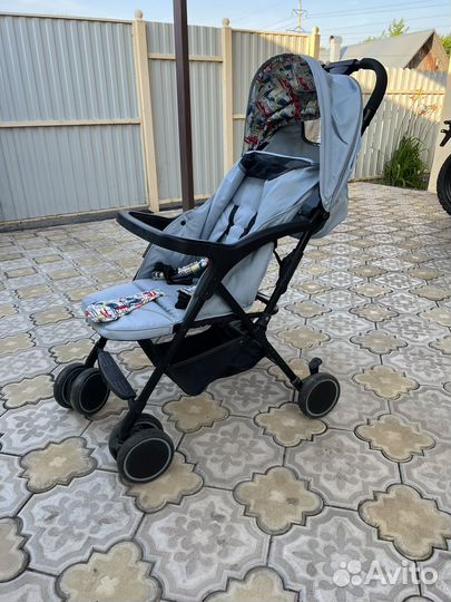 Прогулочная коляска трость