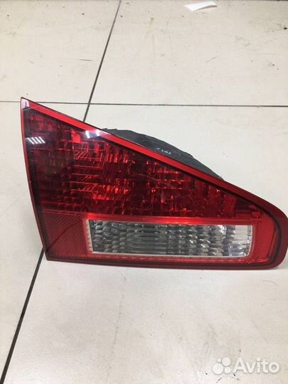 Фонарь задний внутренний левый Subaru Tribeca