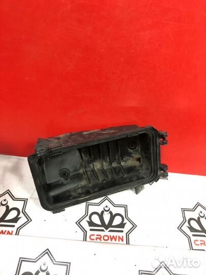 Корпус воздушного фильтра Toyota Corolla E120