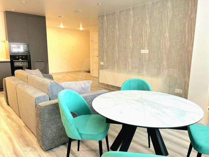 2-к. квартира, 80 м², 16/22 эт.