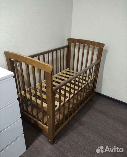 Детская кроватка