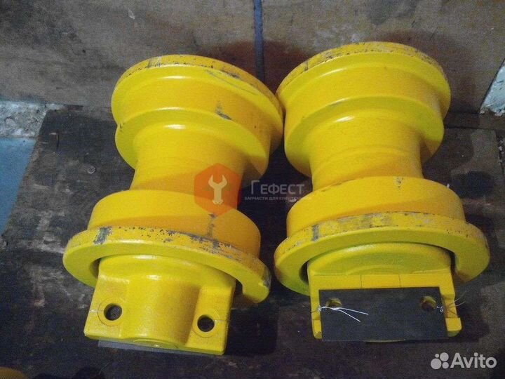 Каток поддерживающий Hitachi ZX160LC-3 9234984