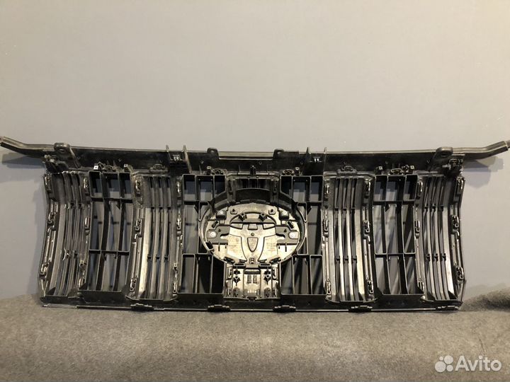 Решетка радиатора Toyota Prado 150