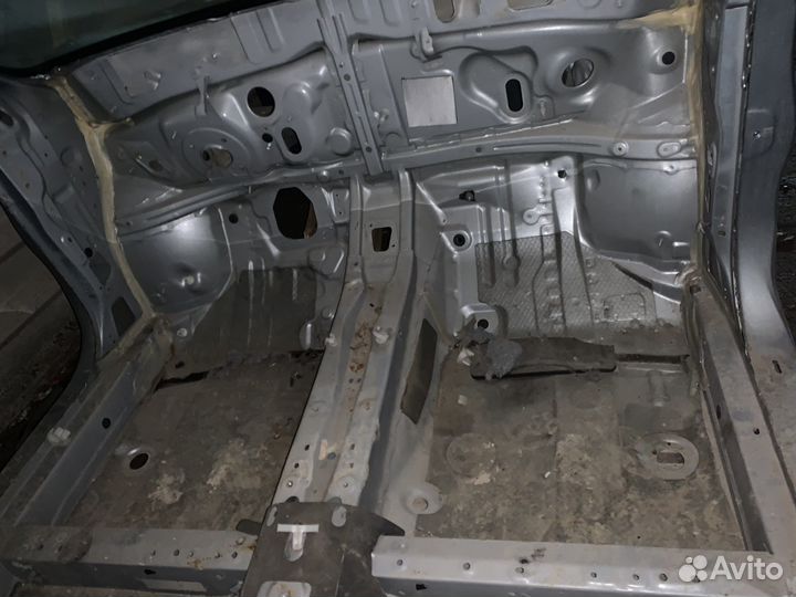 Кузов toyota avensis