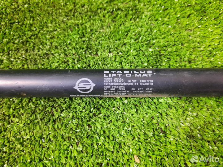 Амортизатор капота Ssangyong Kyron DJ D20DT 2014