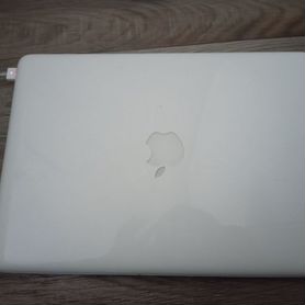 Apple MacBook