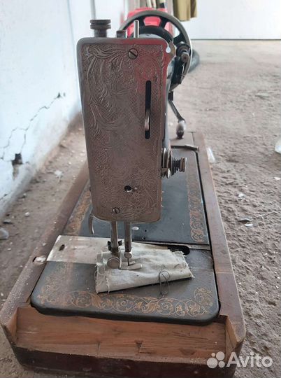 Швейная машинка ручная СССР