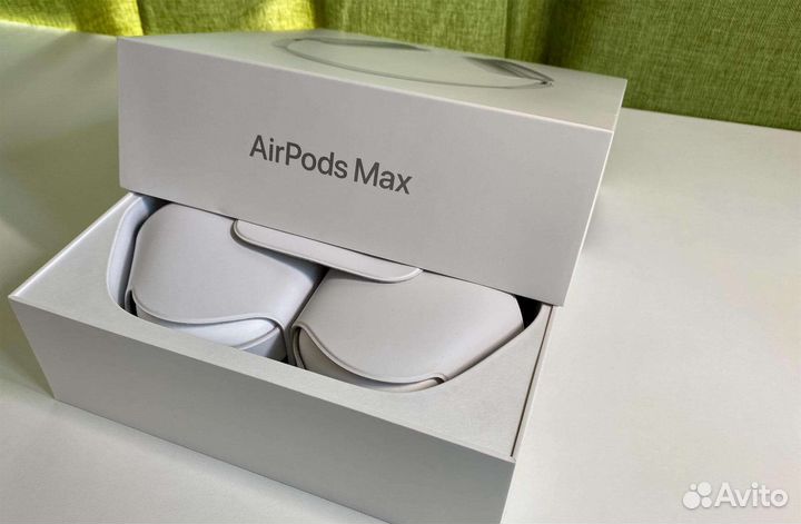 AirPods MAX