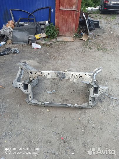 Лонжерон с телевизором Хонда аккорд CR6 hybrid