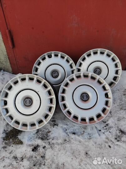 Продам диски с колпаками