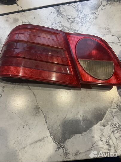 Стоп сигнал mercedes e-class