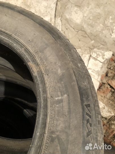Bridgestone Blizzak VRX 215/60 R16 95S