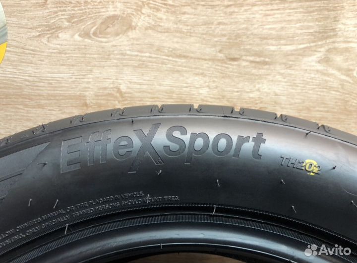 Triangle EffeXSport TH202 215/55 R17 98Y